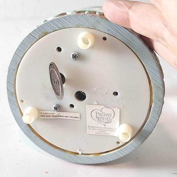 2008 Precious Moments musical snow globe - Picture 7 of 7